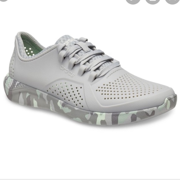 croc tennis shoes womens black